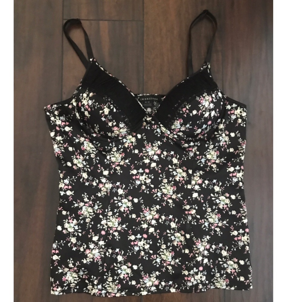 🌺 Date Night Blouse Tank 🌺
